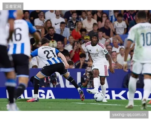 皇马外围进攻组合多样，对手难以预测